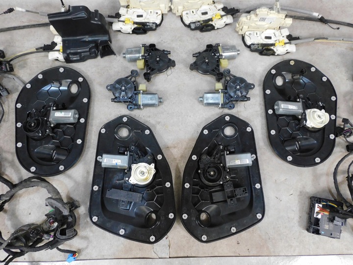 фото №6, Audi q7 4m натяжители дверь softclose soft close комплект передний рестайлинг