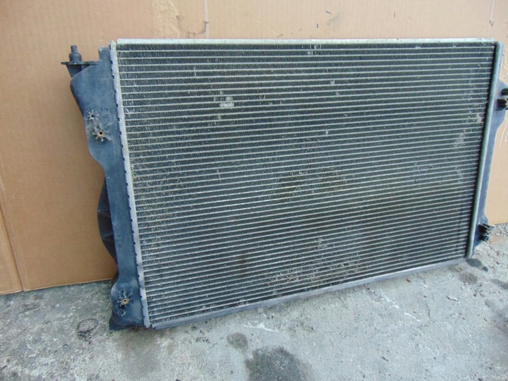 фото №12, Радиаторов воды a6 c6 2.0 tdi 4f0121251q