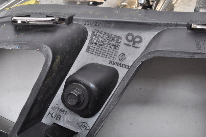 фото №13, Renault captur ii решётка бампера галоген правая 261a27768r