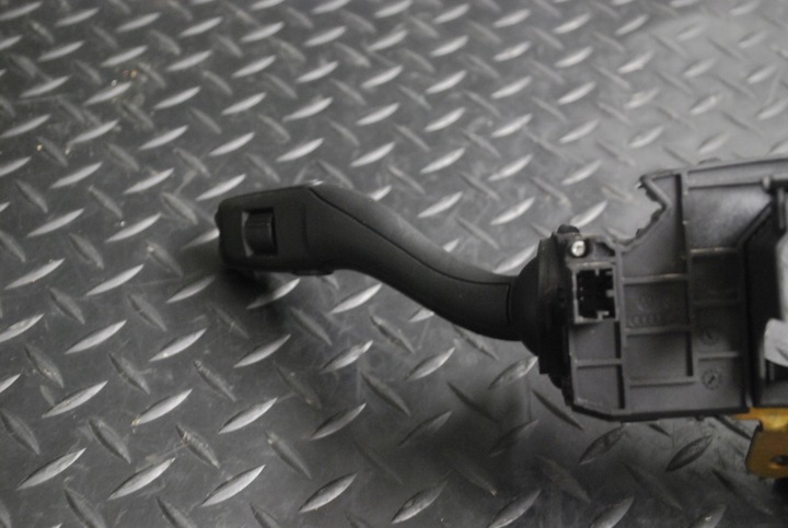 фото №8, Перемикач комбінований a6 c6 4e0910549 4f0953549a