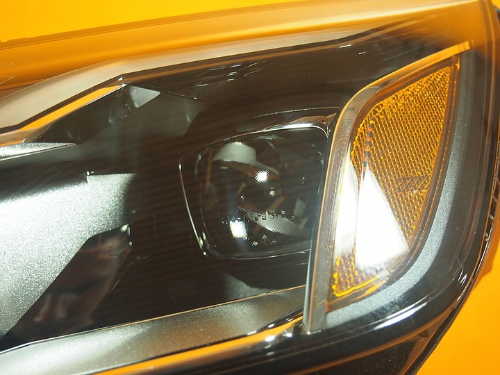 фото №10, Audi a4 8w b9 рестайлінг лампи перед повний led комплектні usa 8w0941033f 8w0941034f