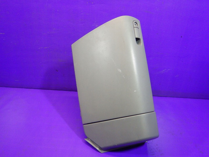 фото №1, Mazda 3 i bk 03-06 бардачок пасажира