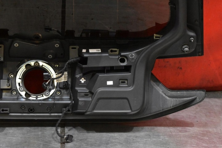 фото №13, Крышка багажника зад задняя чёрная vw id3 id.3 5d hb 19-21