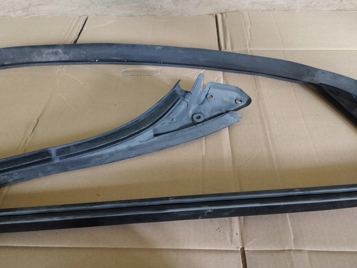 фото №9, Скло бокова права малий трикутна do mercedes w207