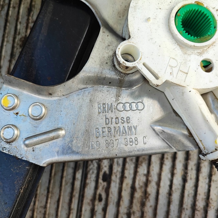 фото №11, Рамка прокладка механізм скла праві перед audi a6 c5 sedan універсал