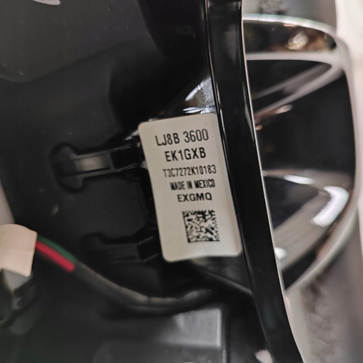 фото №9, Ford mustang mach-e 2023 руль