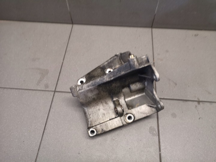 фото №1, Лапи компресора audi a8 d2 3.7 передній fl 077260885e