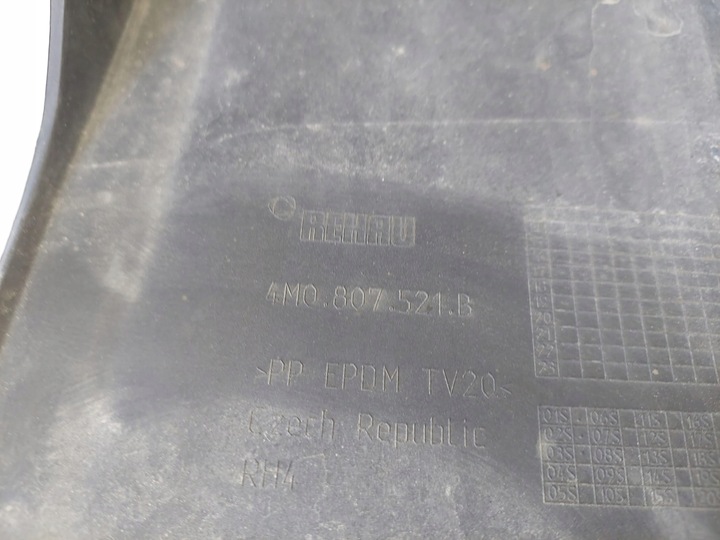 фото №10, Audi q7 s-line 4m0 бампер зад 4m0807511 оригінал