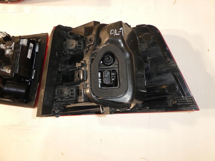 фото №11, Лампа лампи ліва + права зад seat alhambra ii рестайлінг 7n5945208 207 308 307