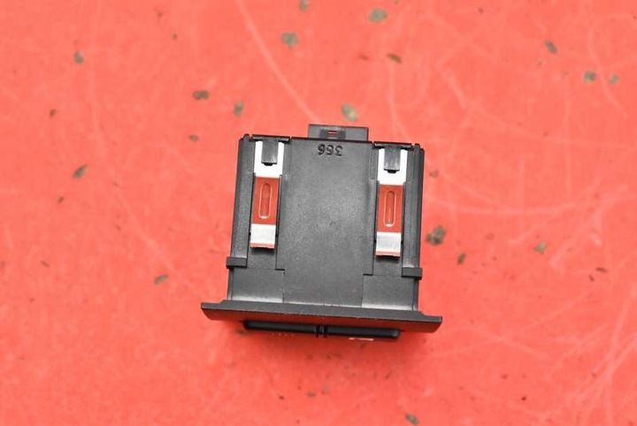 фото №6, Выключатель света аварийных 6945653-01 bmw e90 e91 04-10