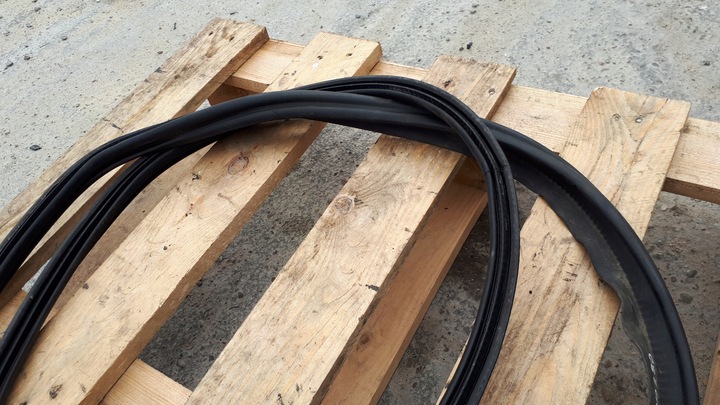 фото №2, A6 c7 4g прокладка крышки багажника зад sedan