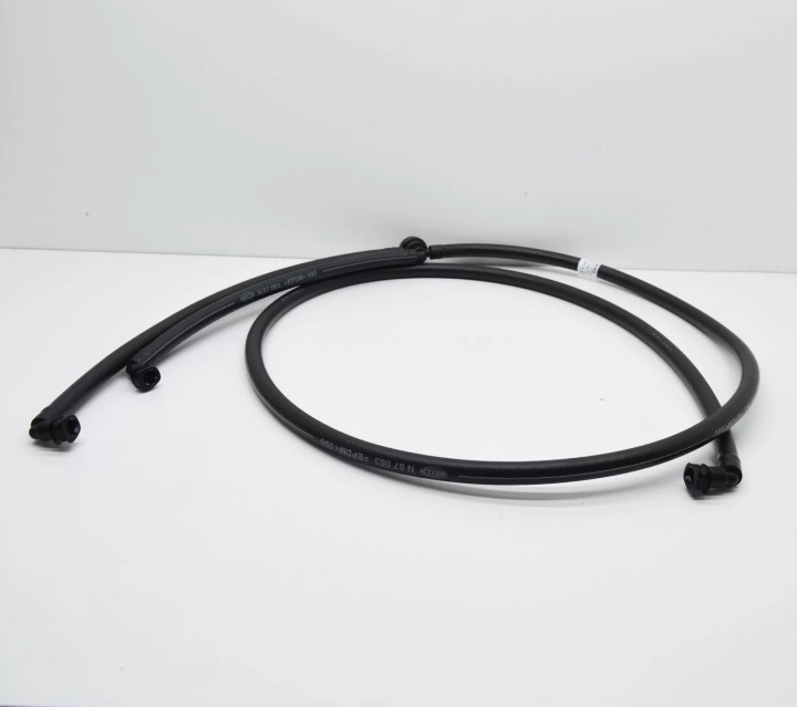 фото №12, Bmw 6 cabrio e64 шланг склоомивача фара 61677051372 7051372 oem