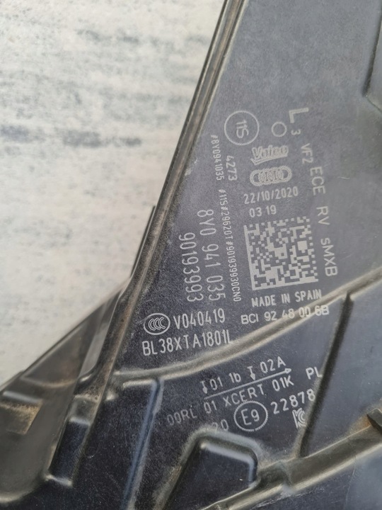 фото №12, Audi a3 s3 8y0 комплектні лампи перед повний led matrix hd 8y0941035 8y0941036