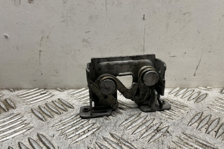 фото №8, Замок капота bmw 3 e90 7115229 2.0l дизель 130kw 2009