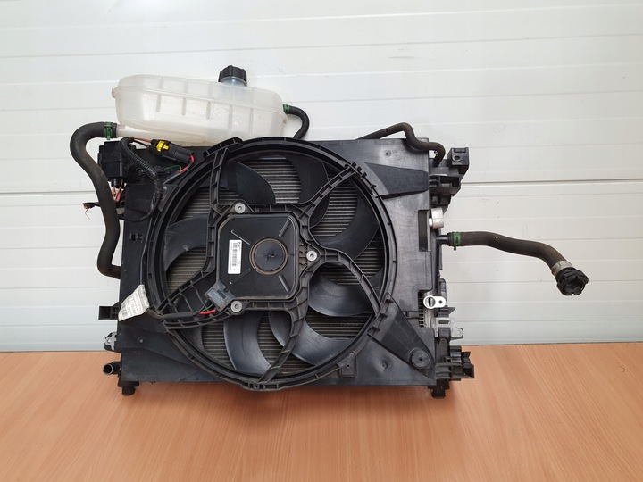 фото №13, Комплект радиатор воды кондиционера вентилятор корпус renault zoe i 18r