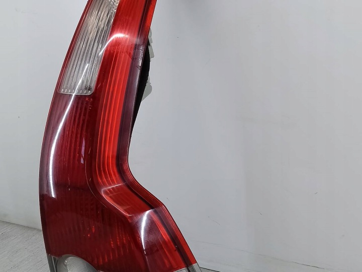 фото №10, Фара задняя правая volvo v50 30678748 универсал