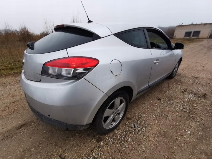 фото №11, Renault megane блок запобіжників 2010 1.6l 243880001r 243880001r, 2438