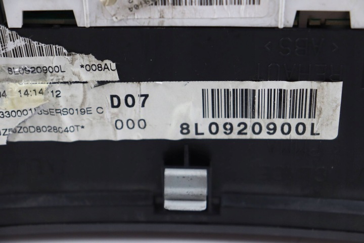 фото №8, Audi a3 8l панель приборов спидометр бензин 8l0920900l европа
