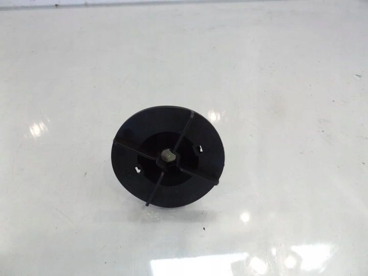 фото №1, Micra k12 гвинт колеса запасного