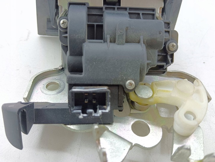 фото №5, Audi a7 s7 4g 2011 замок крышки задней / багажника