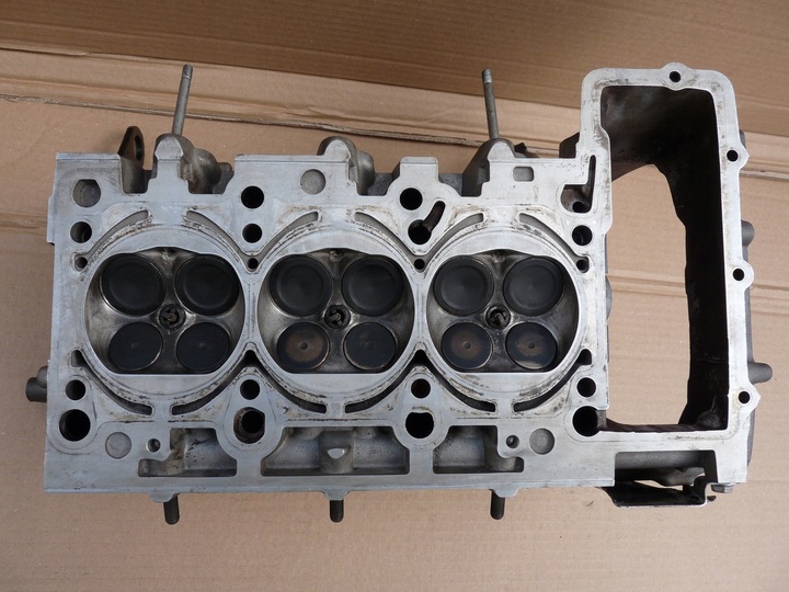 фото №9, Audi a8 d3 a6 c6 3.2 fsi головка права 06e103374b