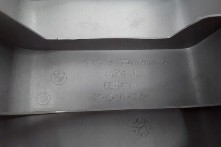 фото №8, Права бокова захист стійка bmw 1 cabrio e88 2996104 3.0l бензин 225kw