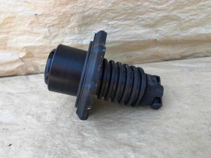 фото №1, Винт колёса запасного vw golf vii 5q0803899
