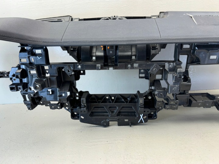 фото №11, Range rover sport 2023r торпедо капот консоль 106091995c