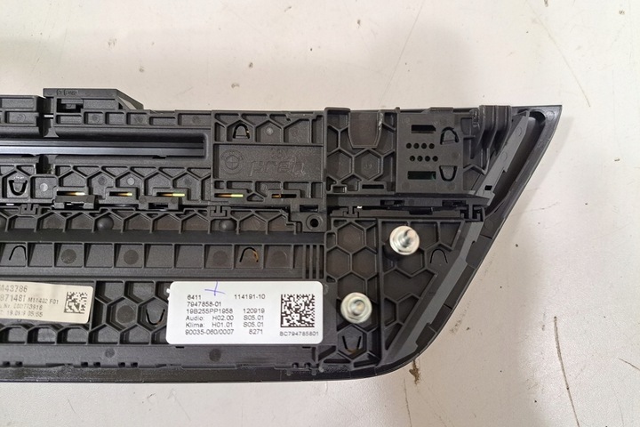 фото №9, Панель strerowania кондиционера bmw 5 g30 7947858 2.0l гибрид 2019