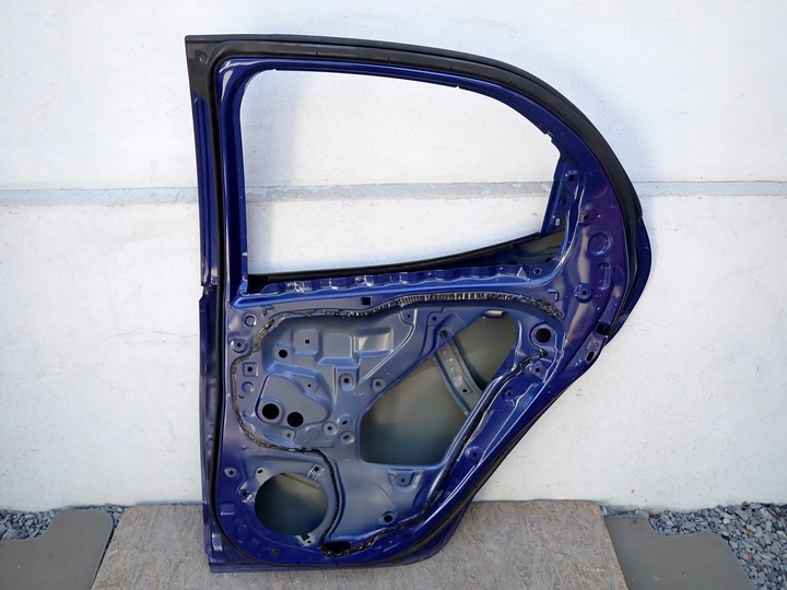 фото №13, Двері праві задні праві зад toyota yaris 4 iv p21 2020- 67003k0060