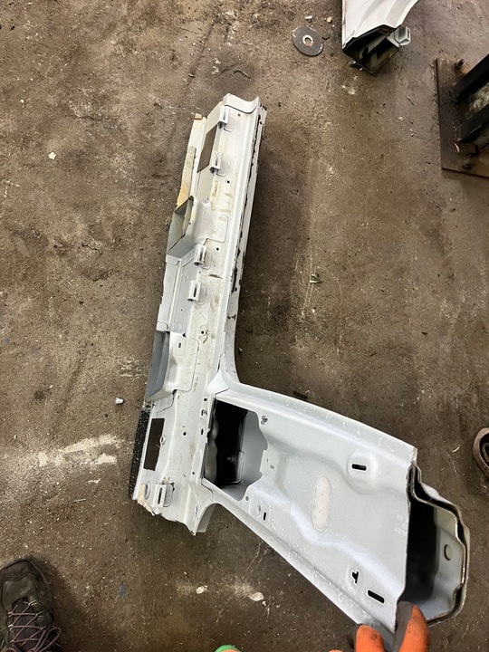 фото №4, Audi q5 ii 80a четверть правая правые стойка b средний дверь порог петли