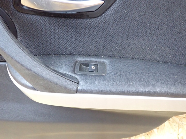 фото №6, Обивка боковина дверь правые зад bmw 316d e91 рестайлинг универсал европа