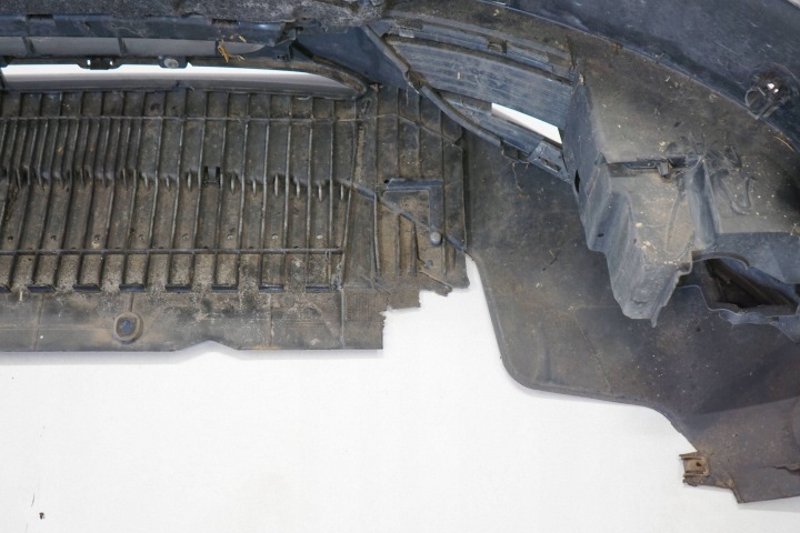 фото №10, Audi a4 b8 рестайлинг 12r бампер перед передний pdc lz7l