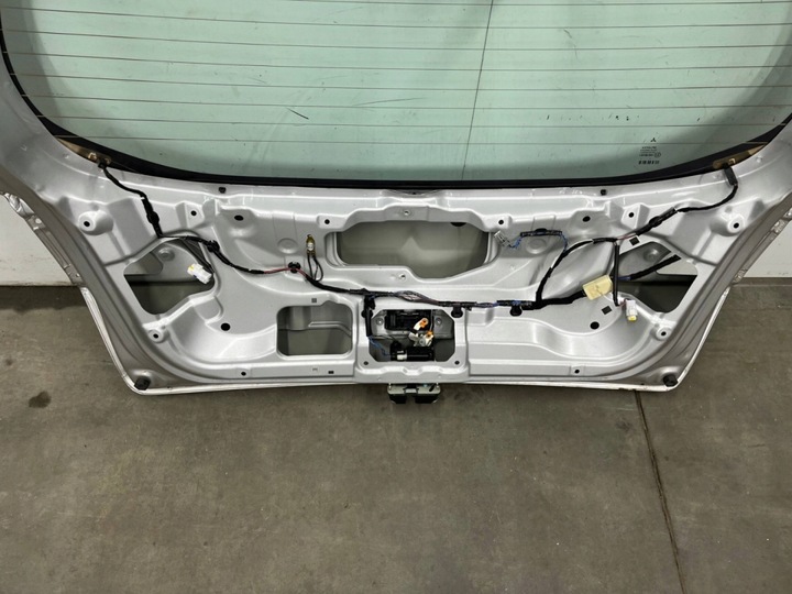 фото №14, Кришка багажника mitsubishi colt vi 6 z30 3d 04-12r.