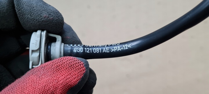 фото №5, A7 4g шланг трубка воды 3.0 tfsi 4g0121081ae a6 c7 4g