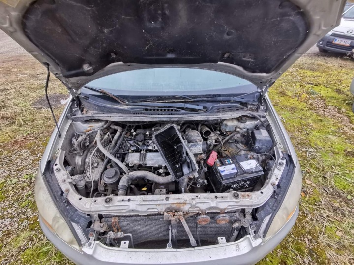 фото №7, Toyota avensis verso шланг интеркулер 2001 2.0l 1736127050