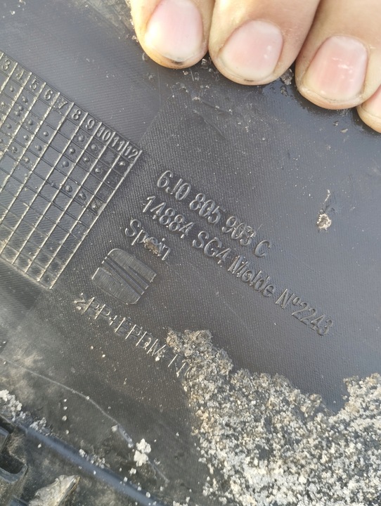 фото №3, Спойлер бампера перед seat ibiza iv 4 6j0805903c