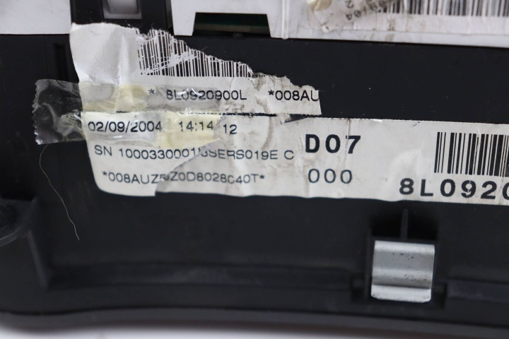 фото №9, Audi a3 8l панель приборов спидометр бензин 8l0920900l европа