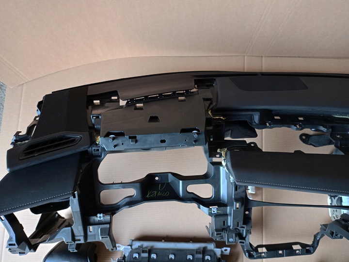 фото №7, Консоль панель раздаточная air bag подушка безопасности lexus ux демонтаж