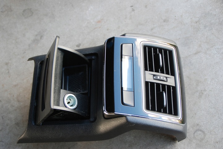 фото №7, Skoda superb iii hb решётка воздуховод туннеля зад