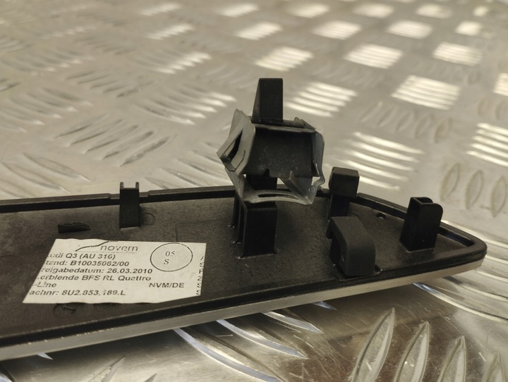 фото №9, Audi q3 8u планка dekor заглушка 8u2853189l