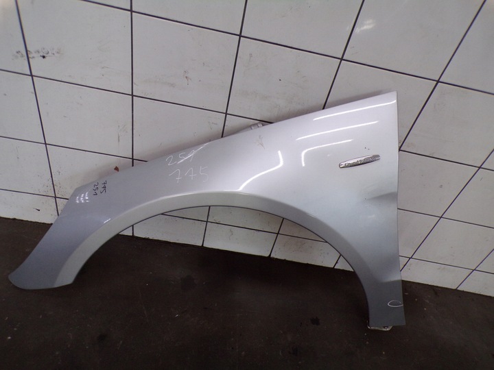 фото №1, Крыло левый перед mercedes w251 r класс lak 775