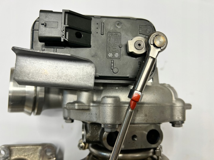 фото №8, Jaguar land rover 2,0 турбіна 53039700617 h4p36k682dg h4p36k682df нова