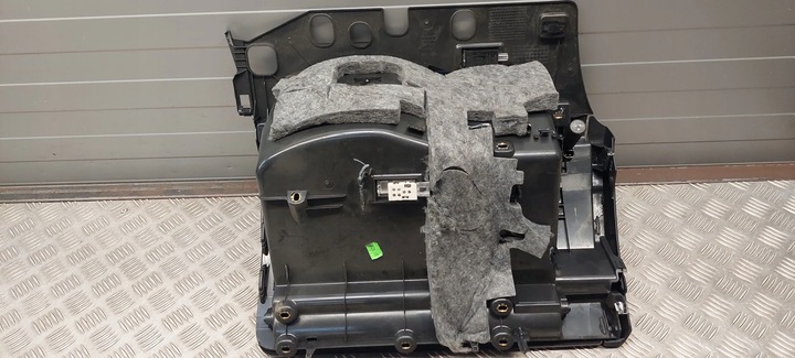 фото №5, Audi q5 sq5 8r1880302d отсеки, полки