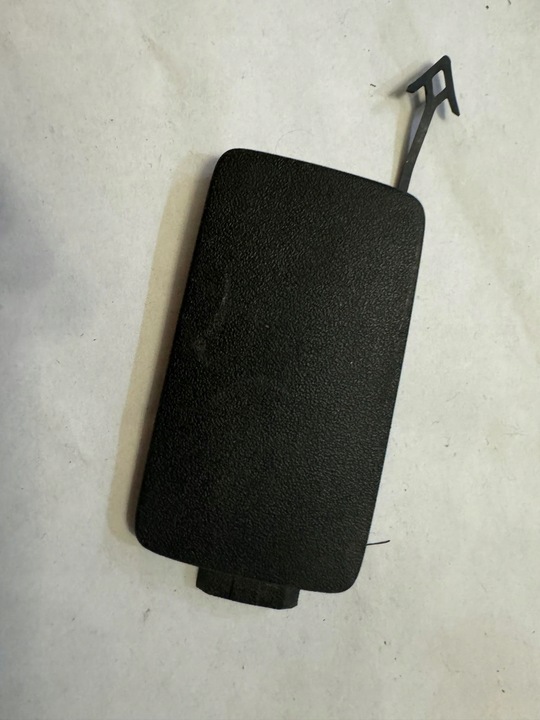 фото №1, Audi q5 17-18r.- заглушка фаркоп бампера зад левая 80a807441