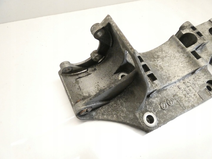 фото №2, Лапи генератора обладнання vw golf iv 4 bora 1.9 tdi axr 97-05 045903143c