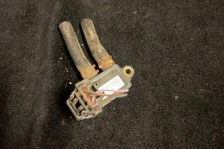 фото №1, Датчик тиску dpf land rover range rover iv l405 fw935l200aa 3.0l