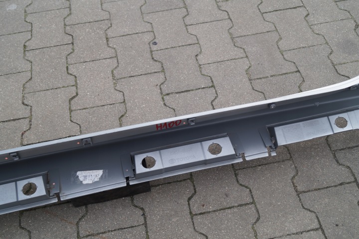 фото №10, Молдинг порогова права toyota yaris iv 4 20-23