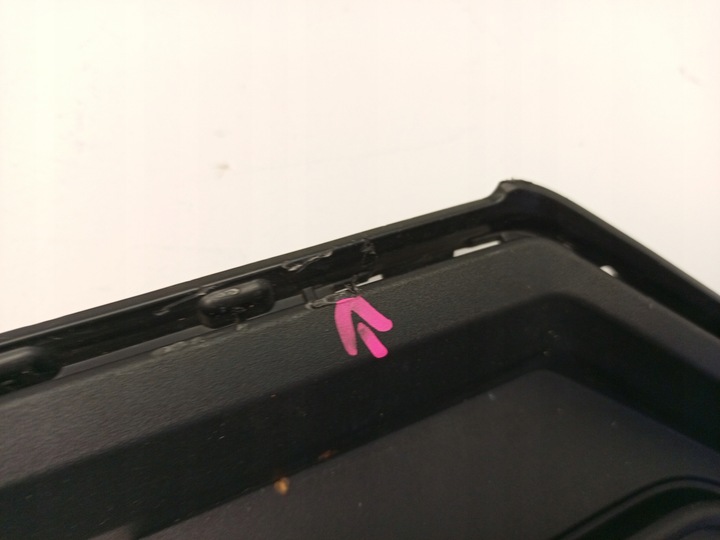 фото №9, Volvo xc40 recharge рестайлінг 2022- решітка середня бампера перед 32136098