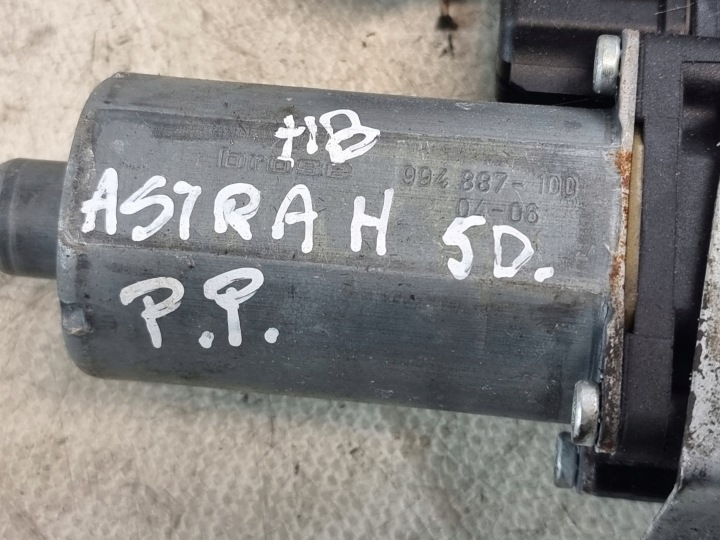 фото №13, Стеклоподъемник правый перед oem номер 13100418 opel astra h iii hb 5d